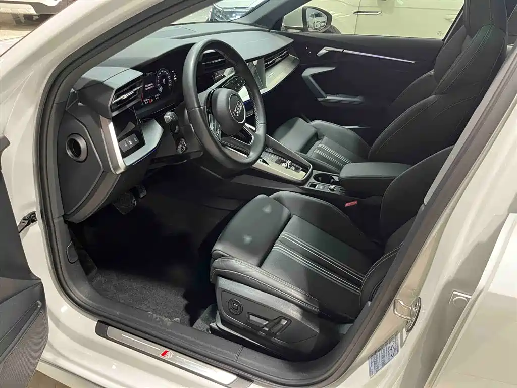 Audi A3 2023 facelift Sportback 35 TFSI stylish and sporty купить на сайте DeffCars