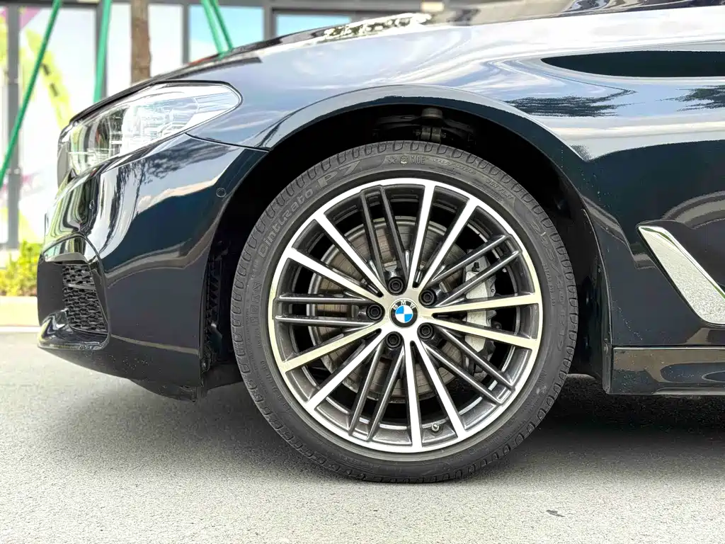 BMW 5 Series 2020 530Li Exclusive M Sports Package купить на сайте DeffCars