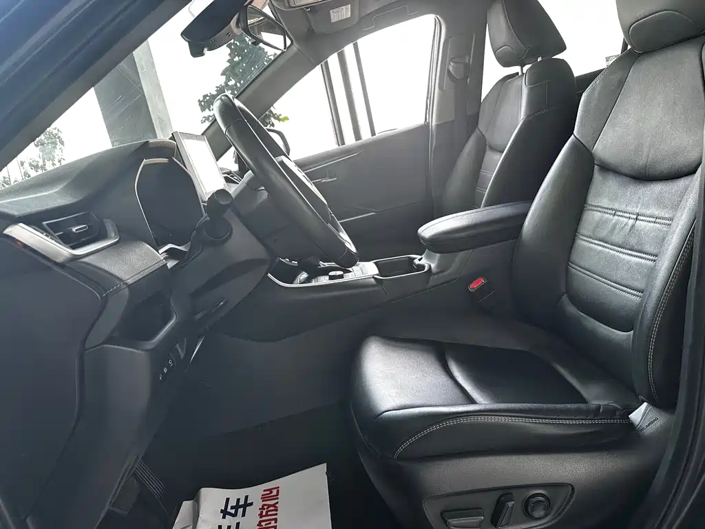 RAV4 Rongfang 2021 dual engine 2.5L E-CVT four-wheel drive elite PLUS version купить на сайте DeffCars