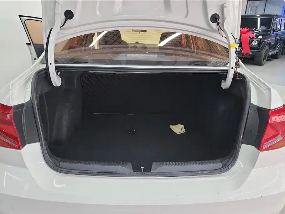 Jetta 2017 1.5L manual fashion model купить на сайте DeffCars