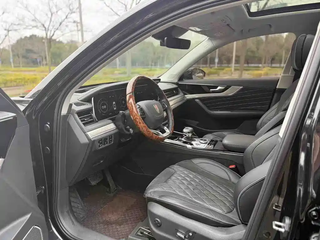 Hongqi HS5 2019 2.0T Zhilian Flagship Edition купить на сайте DeffCars