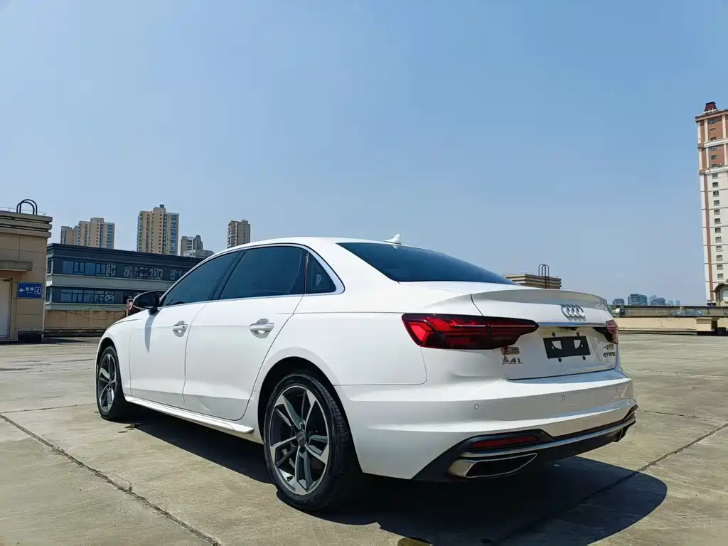 Audi A4L 2022 40 TFSI Fashionable and Elegant купить на сайте DeffCars