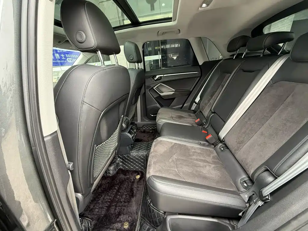 Audi Q3 2019 40 TFSI quattro fashionable and dynamic купить на сайте DeffCars
