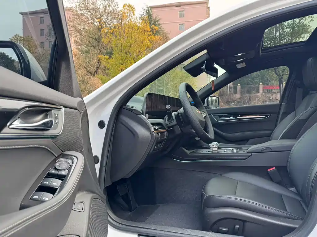 Cadillac CT5 2024 28T luxury model купить на сайте DeffCars