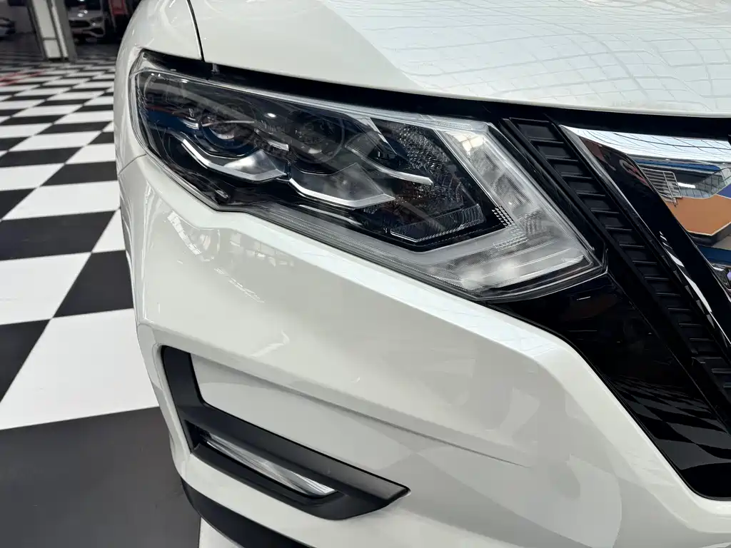 X-Trail 2022 2.0L 2WD Intelligent Link Premium Edition купить на сайте DeffCars