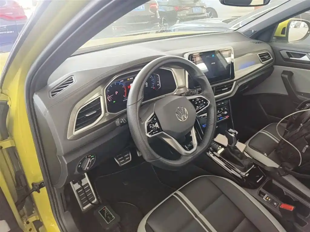 T-ROC 2023 300TSI DSG two-wheel drive starlight version купить на сайте DeffCars