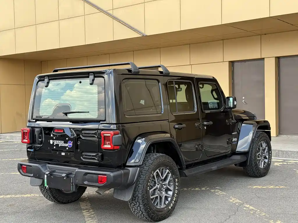 Wrangler New Energy 2021 Four-door 2.0T 4xe Sahara First Edition купить на сайте DeffCars