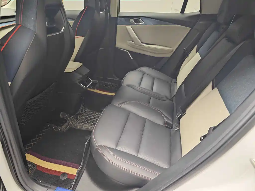 Lynk & Co 06 2020 1.5T Yao Halo купить на сайте DeffCars