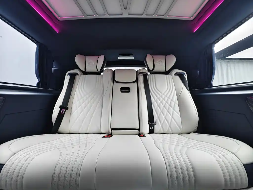 Vito 2023 2.0T Business Edition 7 seats купить на сайте DeffCars