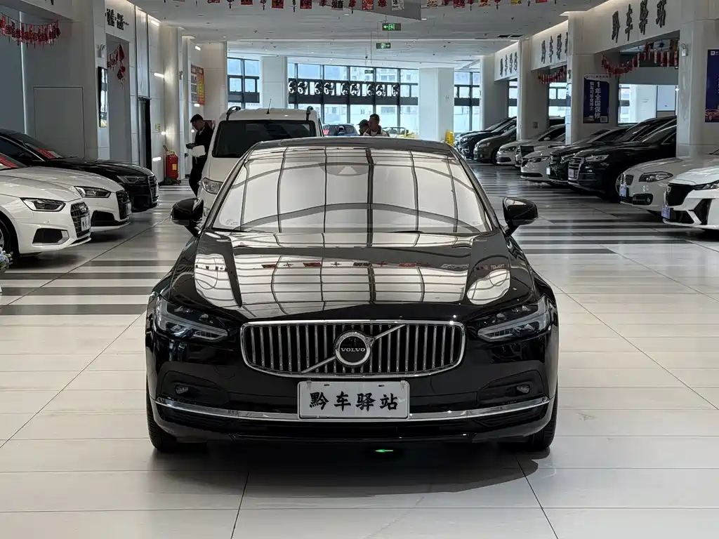 Volvo S90 2021 B5 Zhiyi Luxury Edition купить на сайте DeffCars