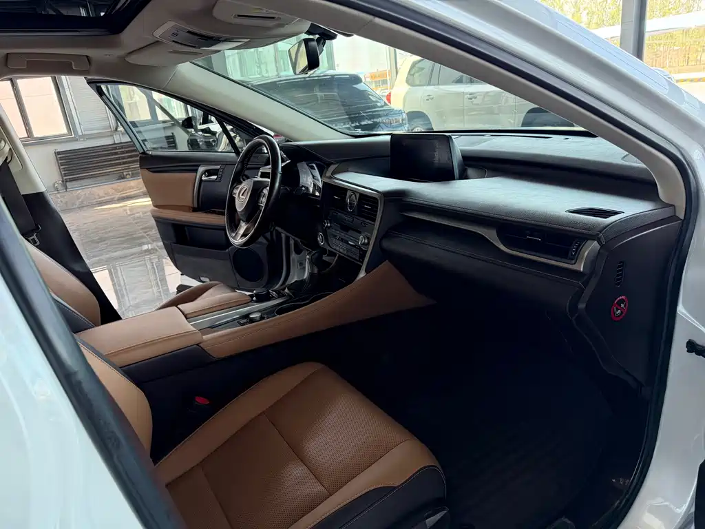 Lexus RX 2016 300 four-wheel drive elegant version National V купить на сайте DeffCars