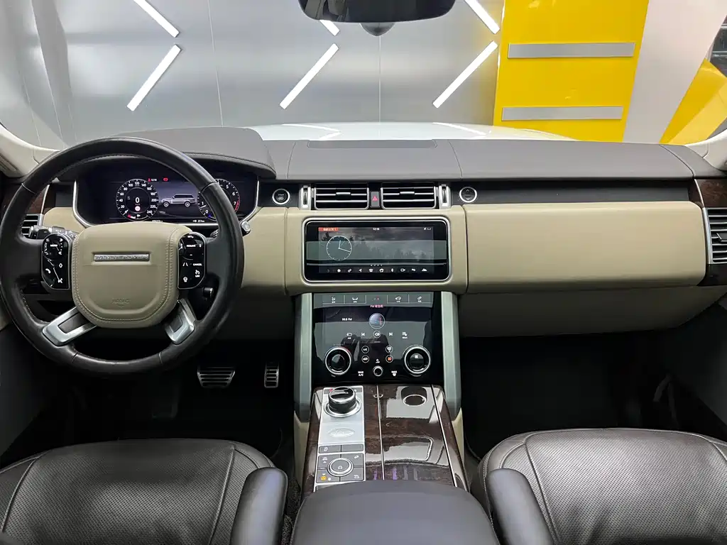 Range Rover 2021 3.0 L6 Legend Extended Classic Edition купить на сайте DeffCars