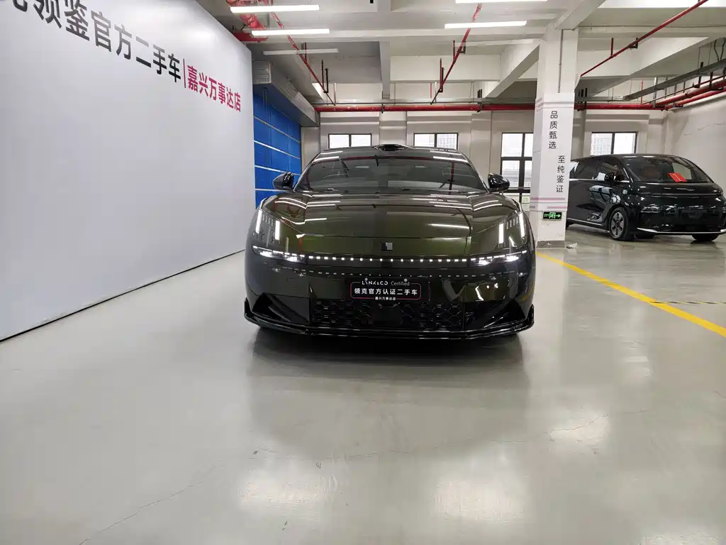 Lynk & Co 10 2025 240 four-wheel drive Ultra sports version H7 купить на сайте DeffCars