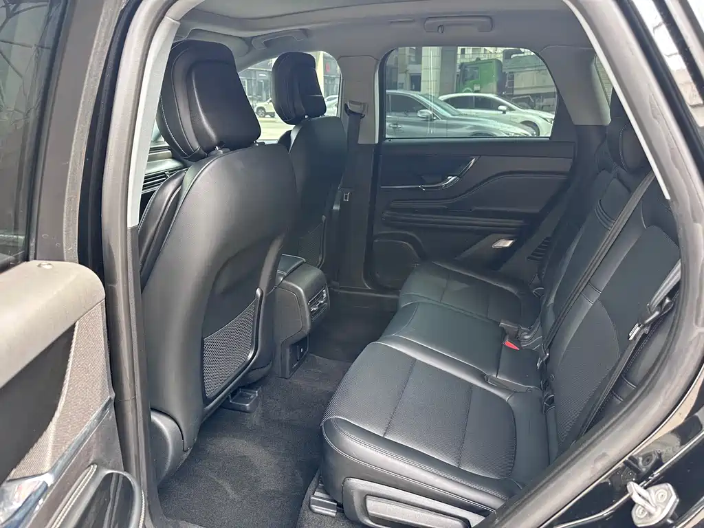 Adventurer 2022 2.0T two-wheel drive exclusive edition купить на сайте DeffCars