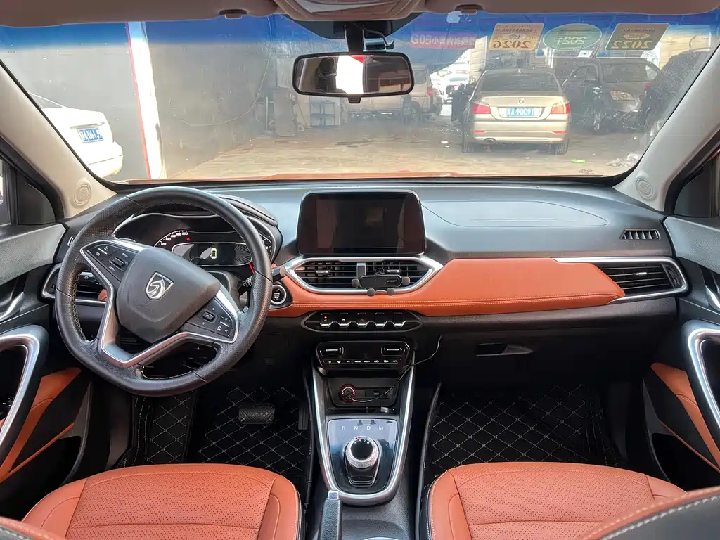 Baojun 510 2018 1.5L Automatic Anniversary Special Edition National V купить на сайте DeffCars