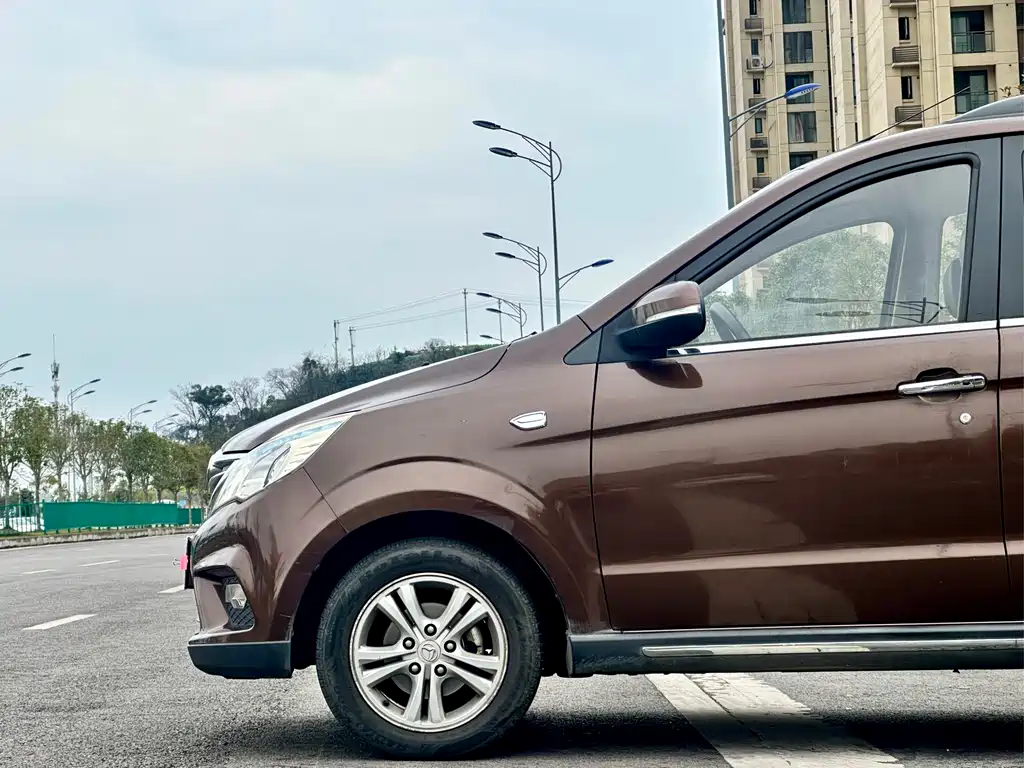 BAIC Huansu H2 2015 1.5L AMT premium model BJ415C купить на сайте DeffCars