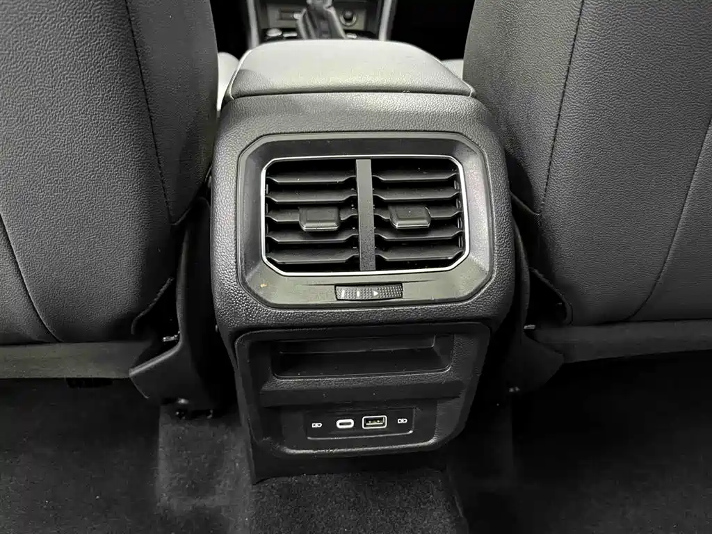 Tiguan L 2023 280TSI automatic two-wheel drive Chaochuang limited edition купить на сайте DeffCars