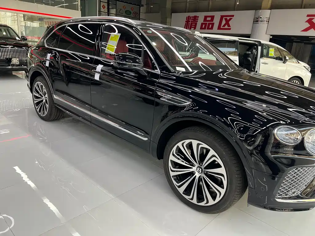 Bentayga 2025 4.0T V8 Long Wheelbase Art Edition купить на сайте DeffCars