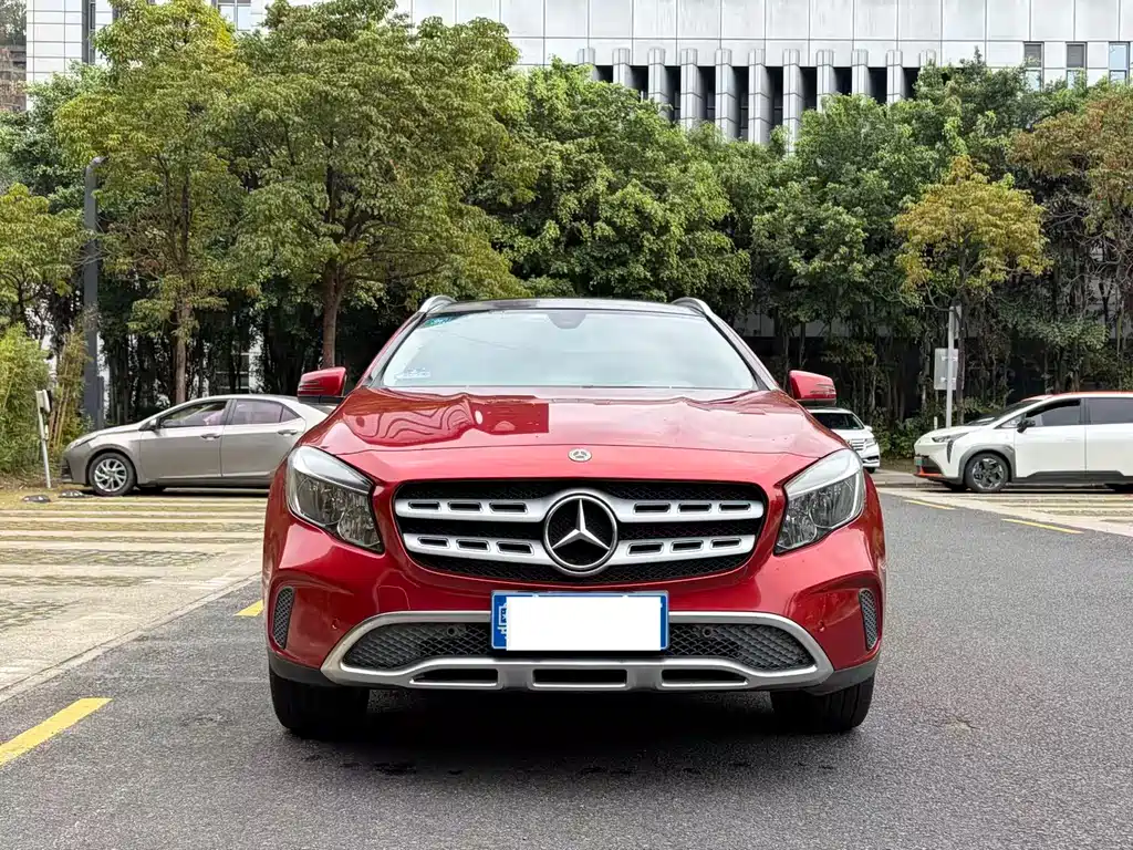 Mercedes-Benz GLA 2017 GLA 200 Dynamic купить на сайте DeffCars