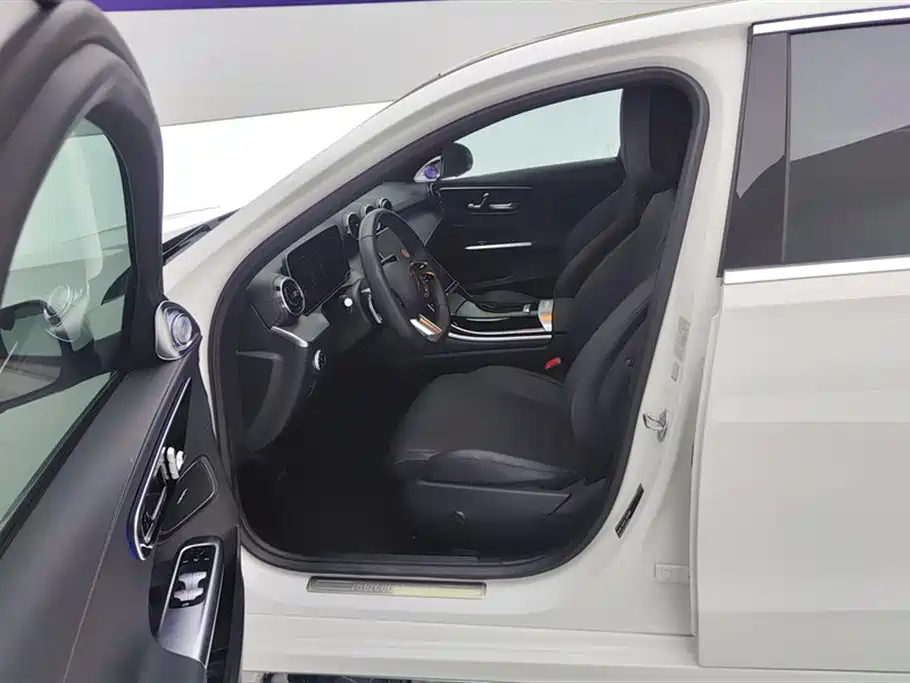 Mercedes-Benz C-Class 2023 facelift C 200 L sports version купить на сайте DeffCars