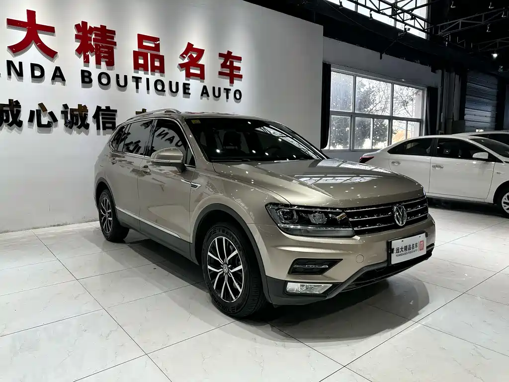 Tiguan L 2018 facelift 330TSI automatic two-wheel drive luxury version купить на сайте DeffCars