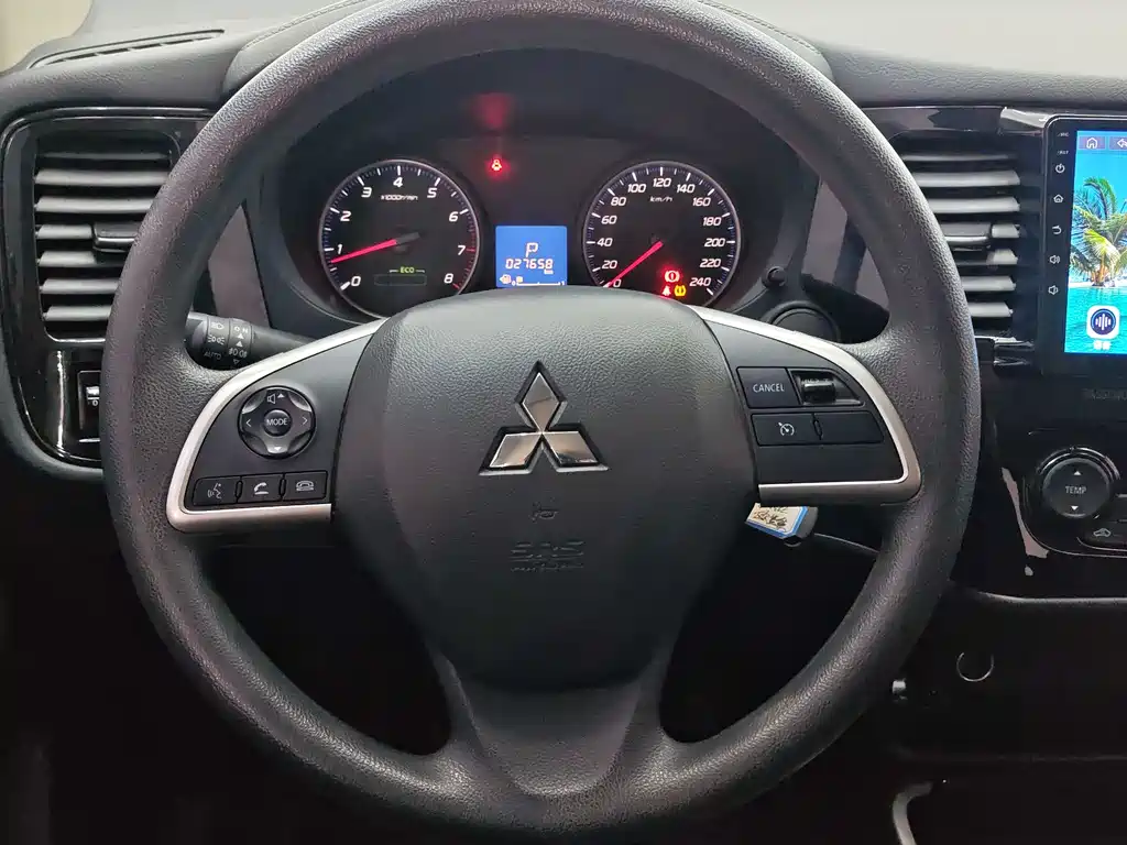 Outlander 2021 facelift 2.0L 2WD smooth version 5 seats купить на сайте DeffCars
