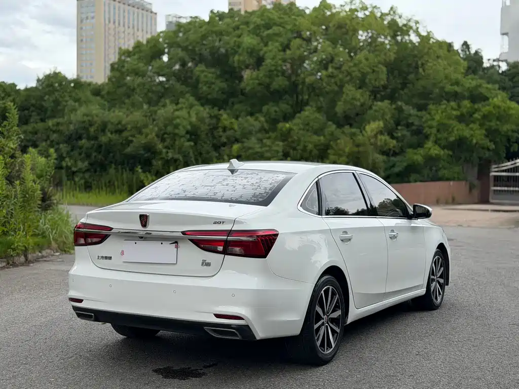 Roewe i6 2018 20t Automatic Internet Smart Edition купить на сайте DeffCars