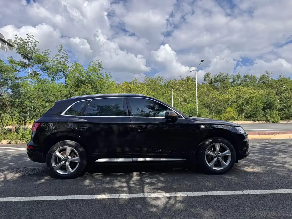 Audi Q5L 2018 40 TFSI enjoys fashionable style, National VI купить на сайте DeffCars