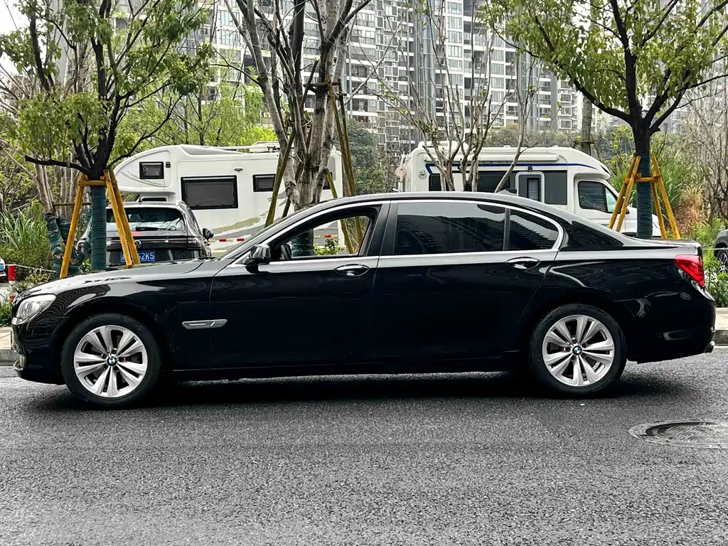 BMW 7 Series 2011 730Li Elegant купить на сайте DeffCars