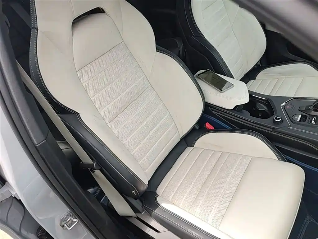 Lynk & Co 01 2023 1.5TD EM-F Chenxi купить на сайте DeffCars
