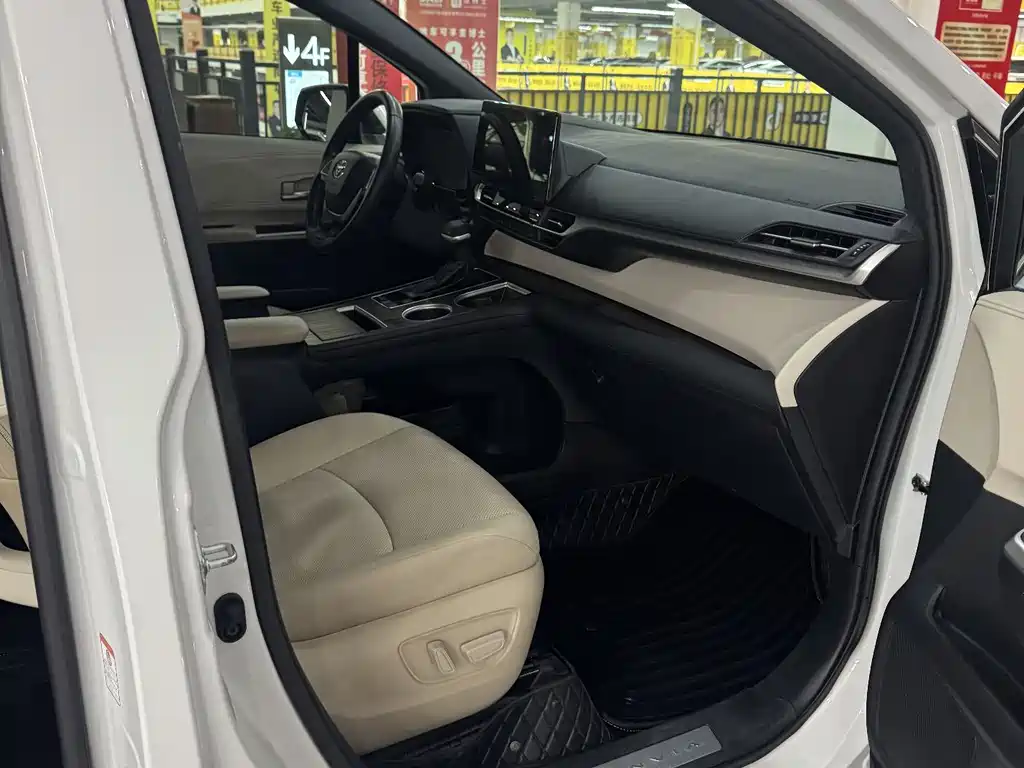Grevia 2023 2.5L Hybrid Premium PLUS Edition купить на сайте DeffCars