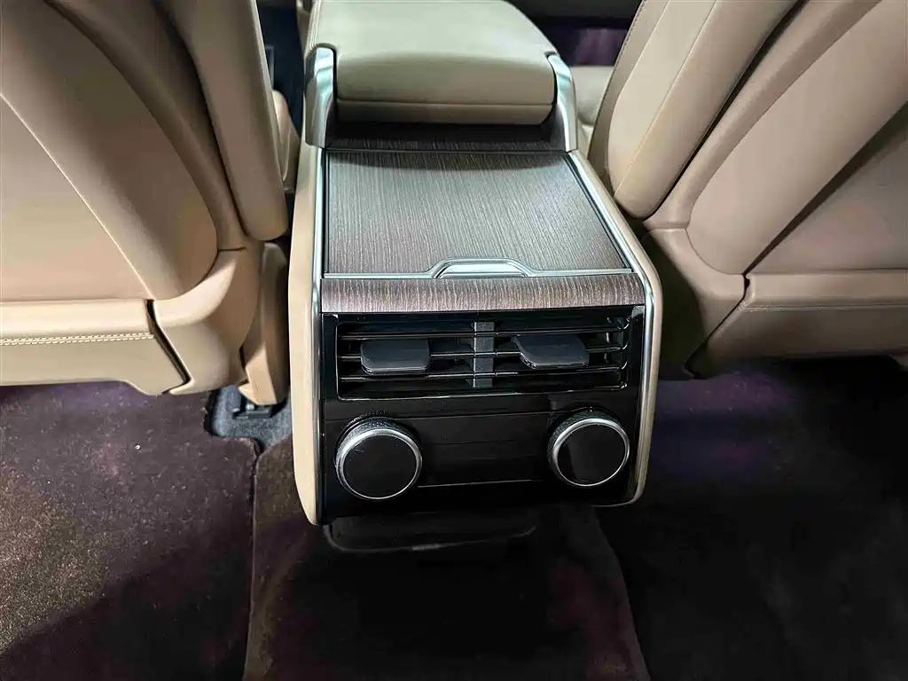 Range Rover 2023 facelift 3.0 L6 400PS Extended Edition купить на сайте DeffCars