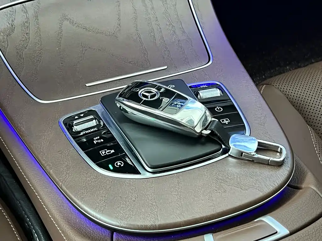 Mercedes-Benz E-Class 2020 Facelift E 300 L Special Edition купить на сайте DeffCars