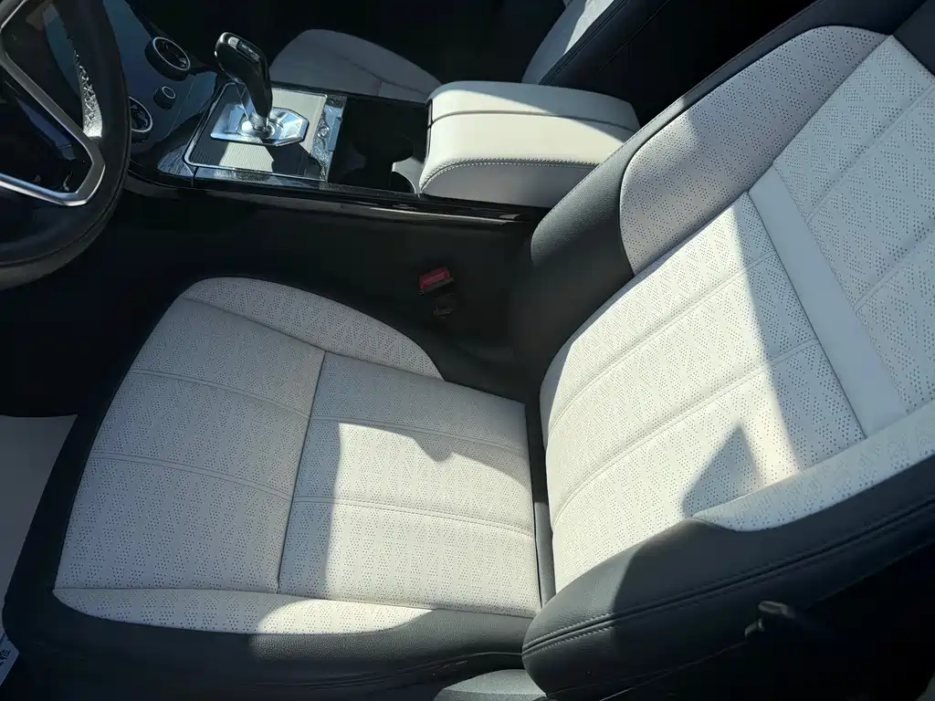 Range Rover Evoque 2021 Evoque L 249PS R-Dynamic First edition купить на сайте DeffCars