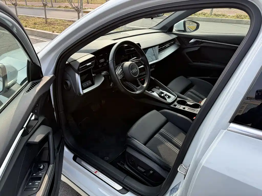 Audi A3 2024 Sportback 35 TFSI stylish and sporty купить на сайте DeffCars