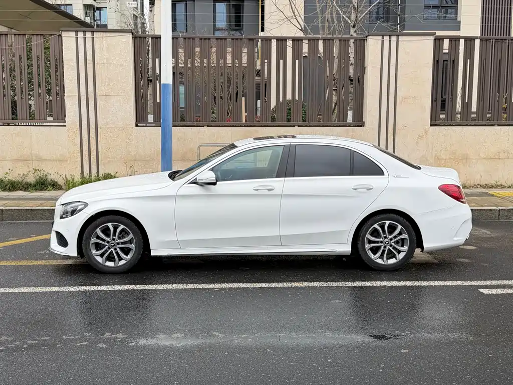 Mercedes-Benz C-Class 2017 facelift C 180 L stylish sports version купить на сайте DeffCars