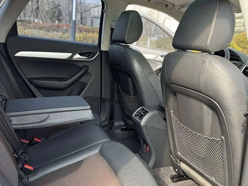 Audi Q3 2018 30 TFSI Fashionable Collection Edition купить на сайте DeffCars
