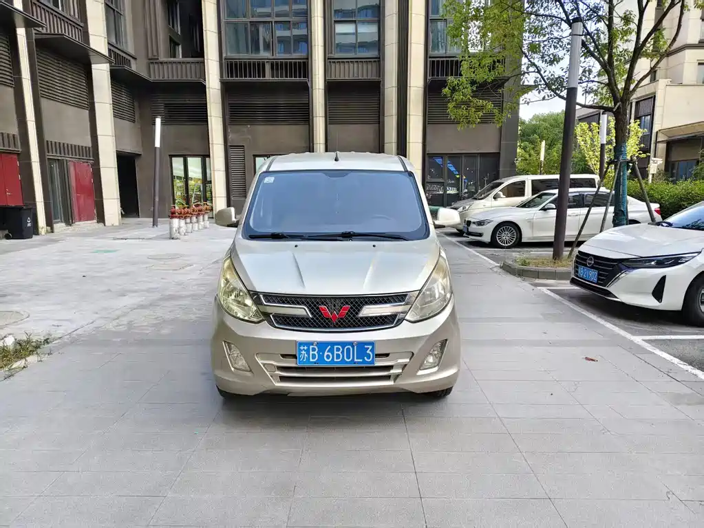 Wuling Rongguang V 2016 1.5L standard model купить на сайте DeffCars