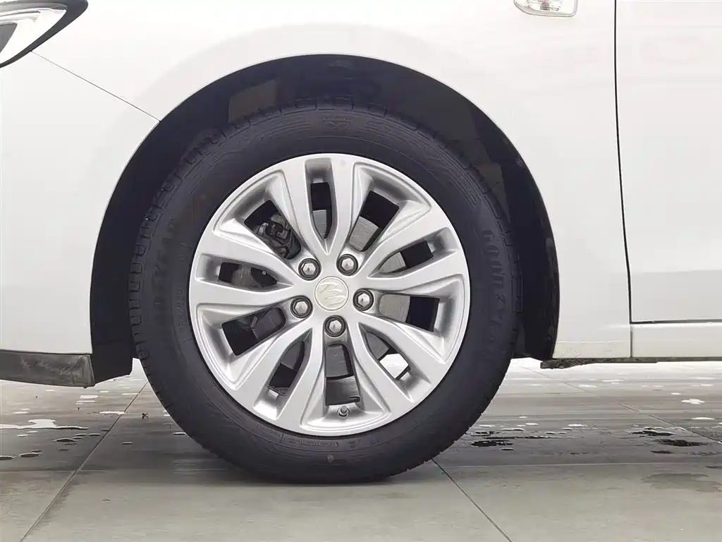 Yinglang 2019 15T Manual Elite National VI купить на сайте DeffCars