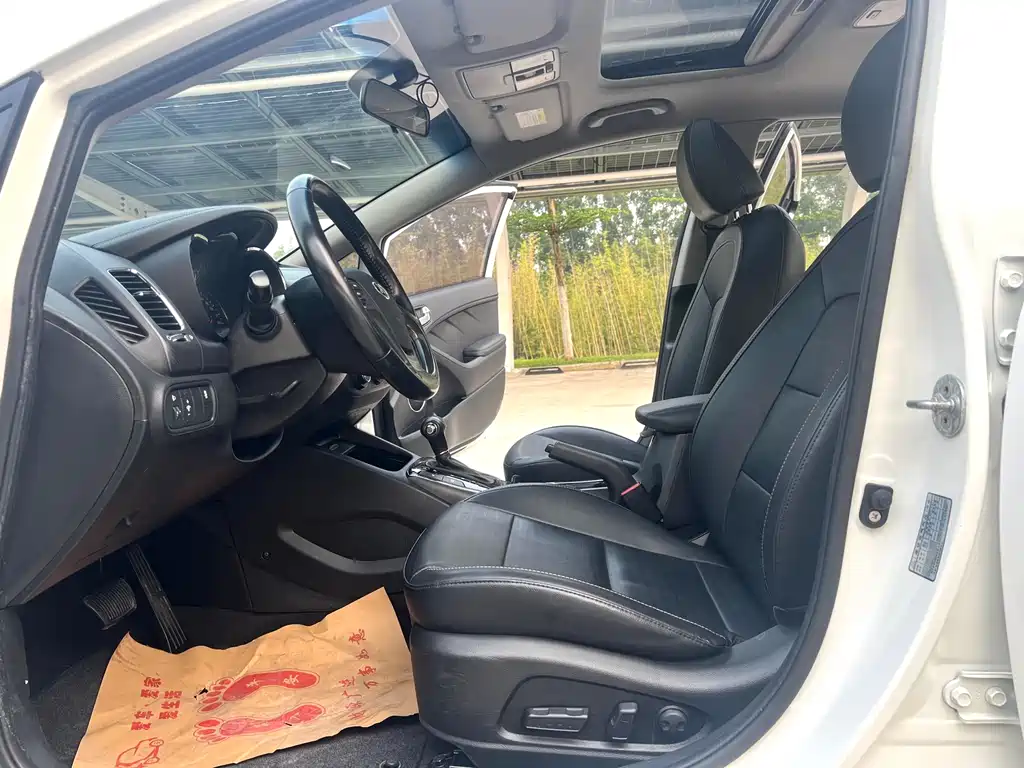 Kia K3 2017 1.6L Automatic 15th Anniversary Special Edition GLS купить на сайте DeffCars
