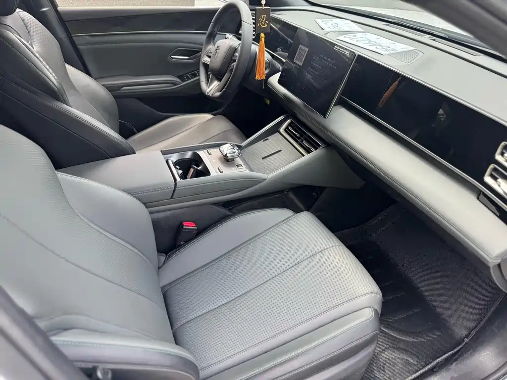 Qin L 2024 DM-i 120KM leading model купить на сайте DeffCars