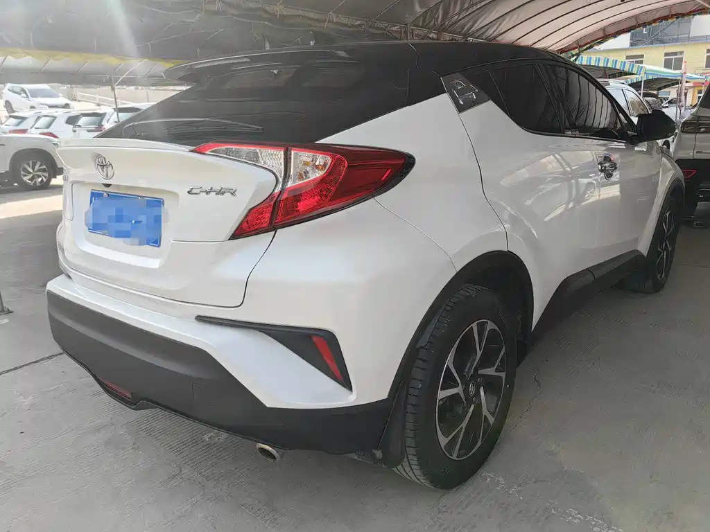 Toyota C-HR 2021 2.0L Luxury Edition купить на сайте DeffCars