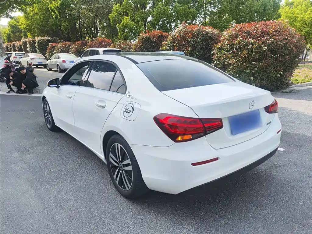 Mercedes-Benz A-Class 2021 A 180 L купить на сайте DeffCars