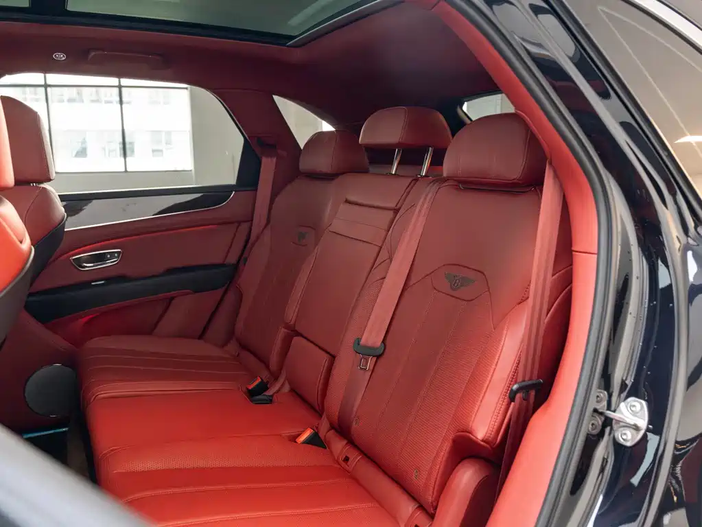 Bentayga 2021 4.0T V8 купить на сайте DeffCars