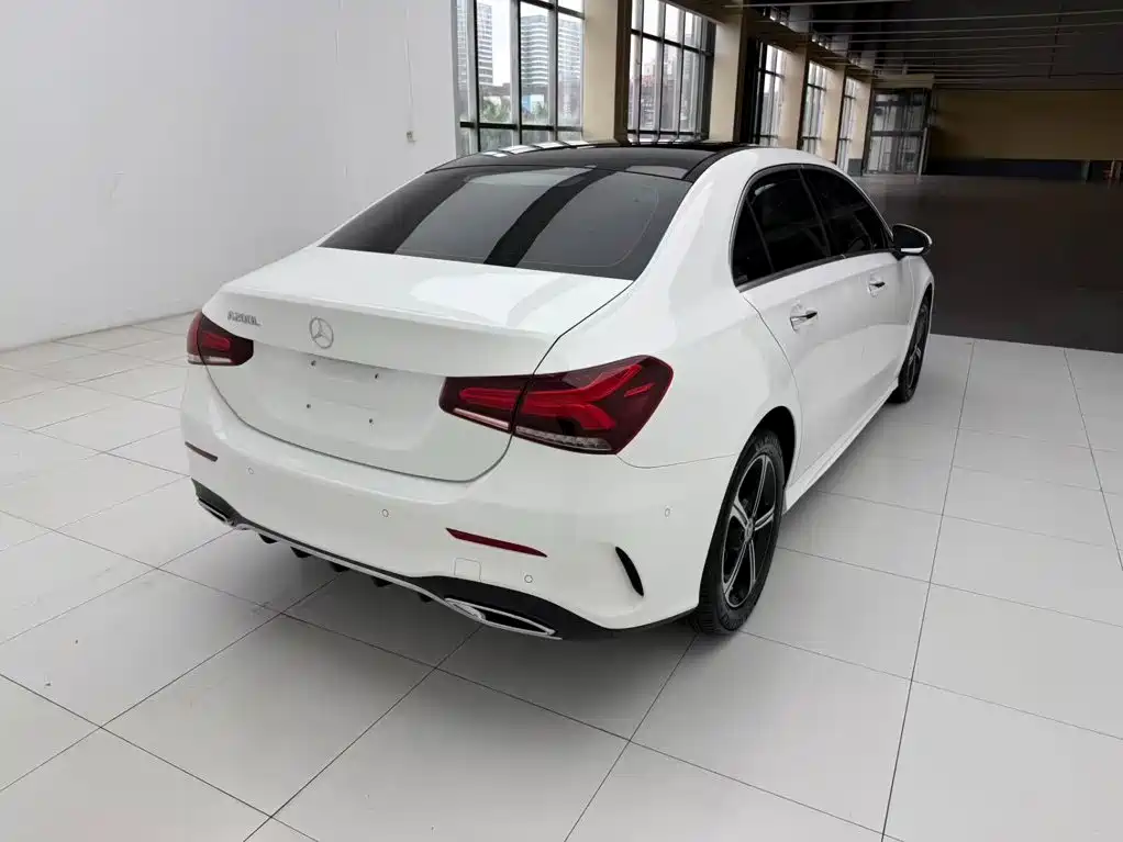 Mercedes A-Class 2022 A200L Sport Sedan Dynamic купить на сайте DeffCars