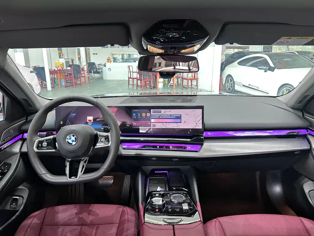 BMW 5 Series 2026 530Li Leading M Sports Package купить на сайте DeffCars