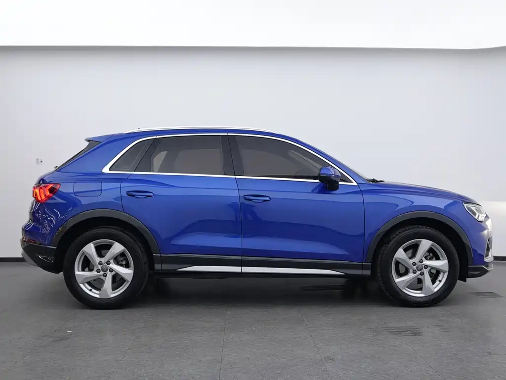 Audi Q3 2020 35 TFSI Enterprising and Elegant Model купить на сайте DeffCars