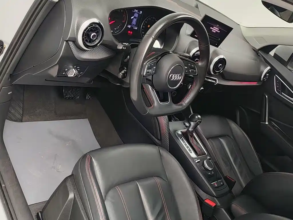 Audi Q2L 2022 35 TFSI aggressive and dynamic model купить на сайте DeffCars