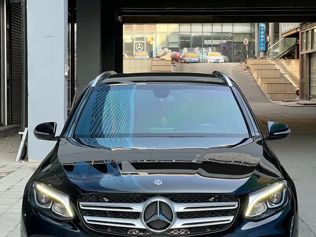 Mercedes-Benz GLC 2017 GLC 260 4MATIC luxury model купить на сайте DeffCars