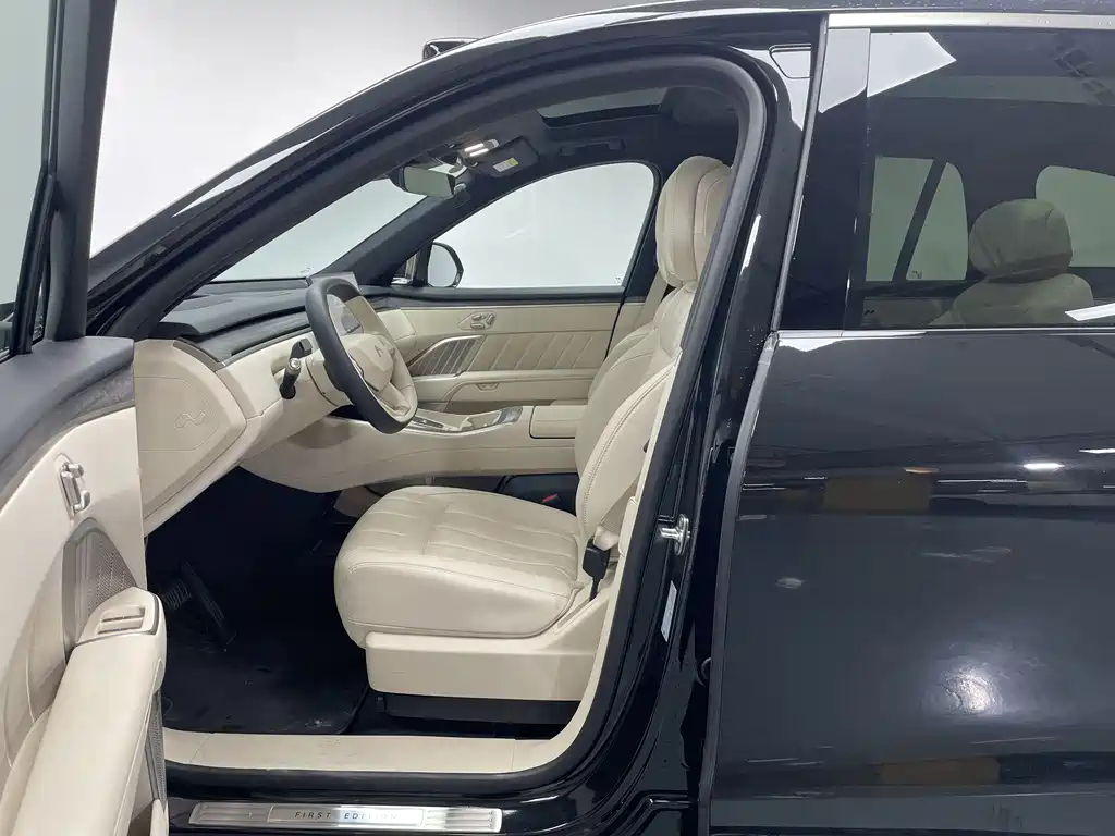 Ledo L90 2025 Max six-seater version купить на сайте DeffCars
